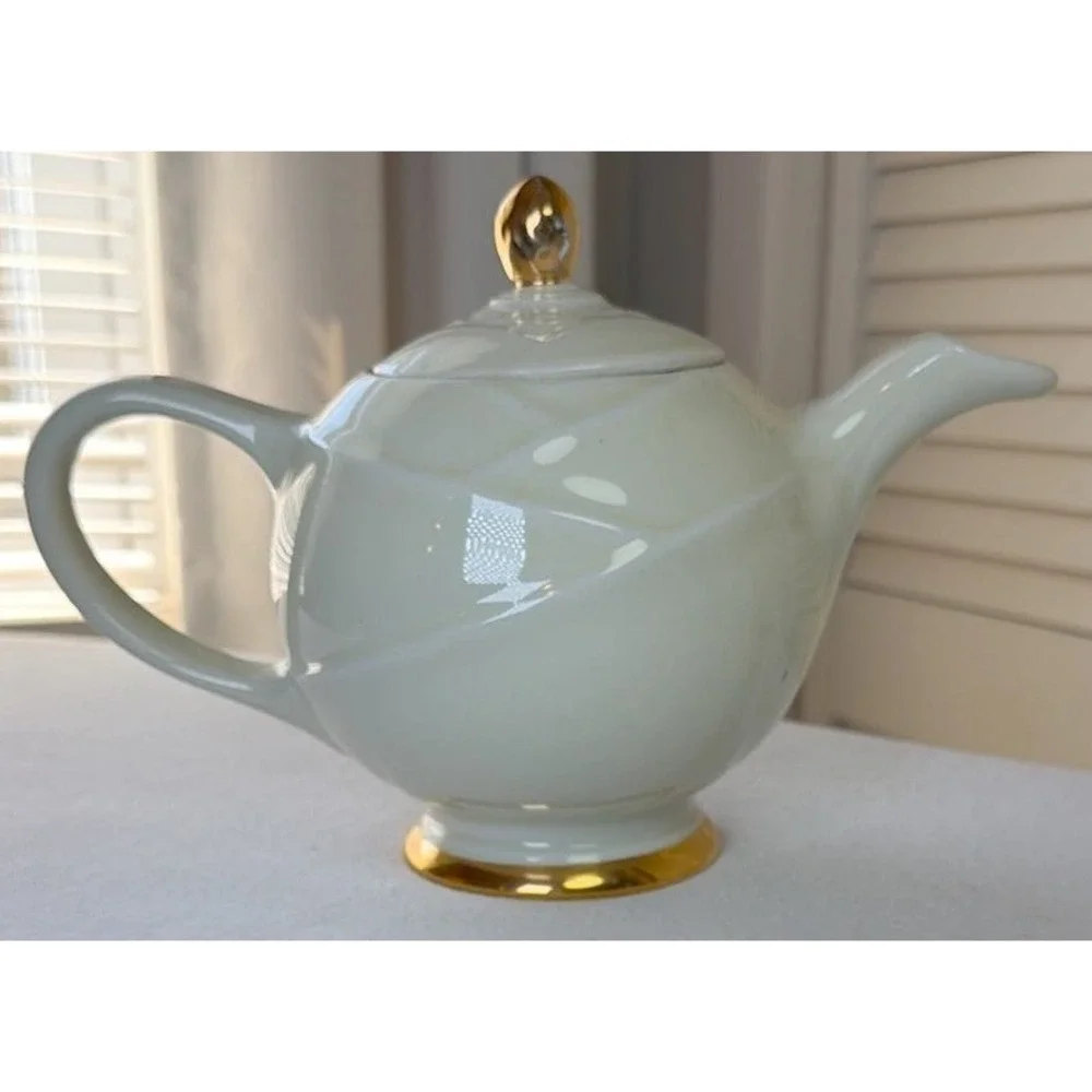 Hall Eggshell #0218 6 Cup Teapot Vintage Swirl Gold Trim Made in USA